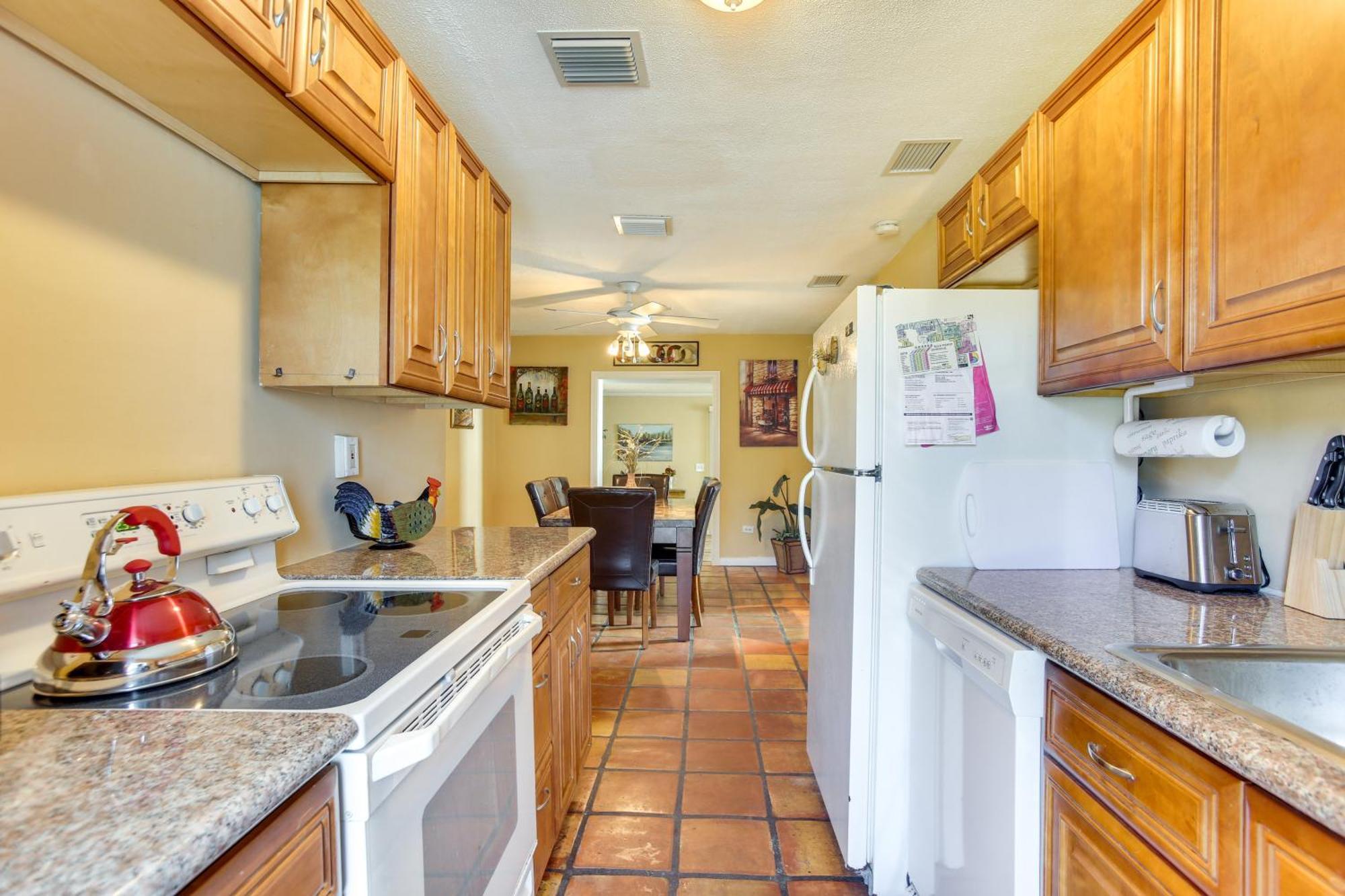 Canal Side Retreat With Dock, By Hollywood Boardwalk Fort Lauderdale Eksteriør bilde