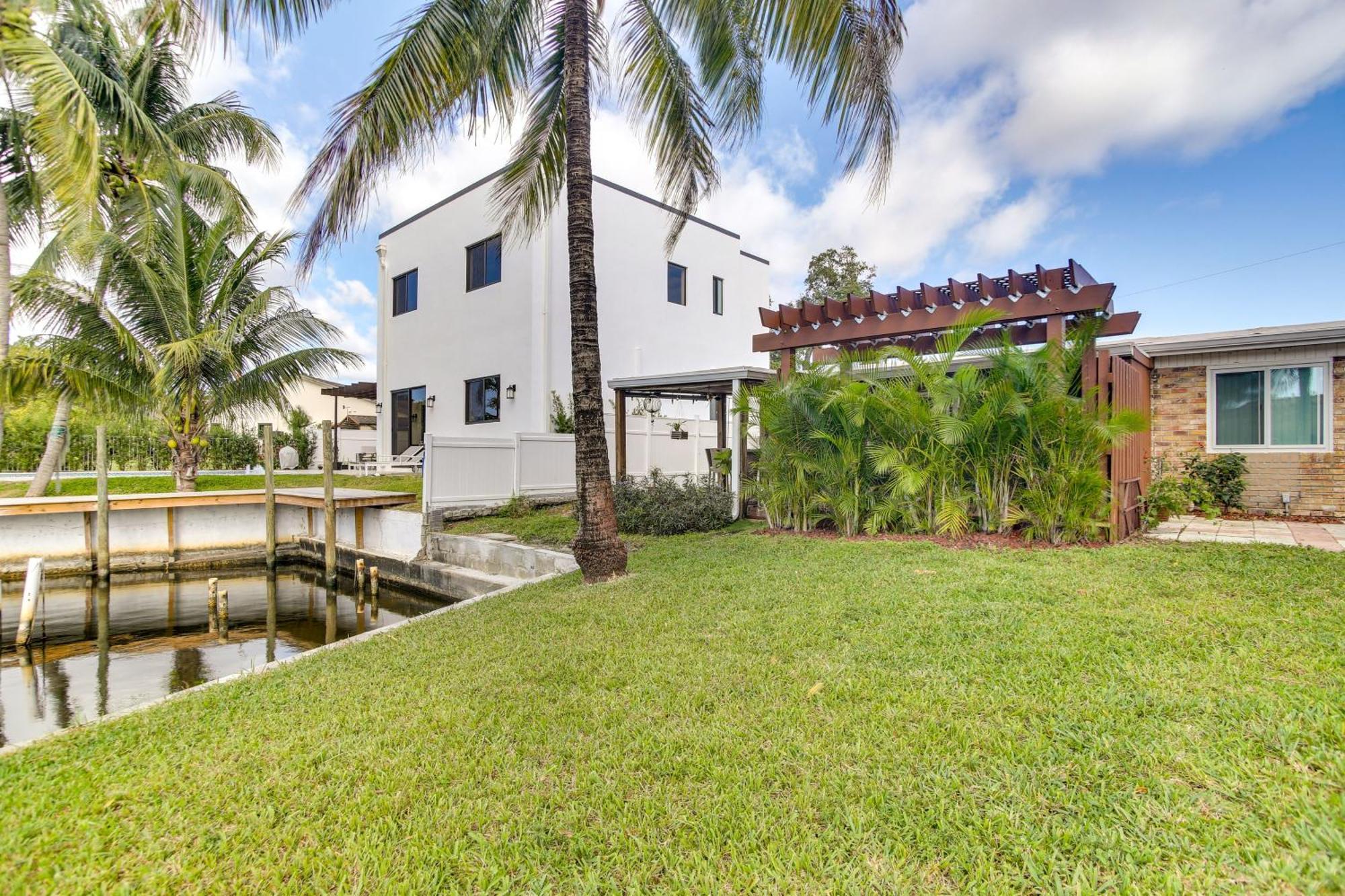 Canal Side Retreat With Dock, By Hollywood Boardwalk Fort Lauderdale Eksteriør bilde